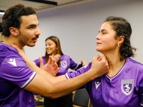Kadınlar için özel dövüş sporu ve kendini savunma (self defence) teknikleri İstanbul Levent Kadınlar için özel dövüş sporu ve kendini savunma (self defence) teknikleri İstanbul Levent